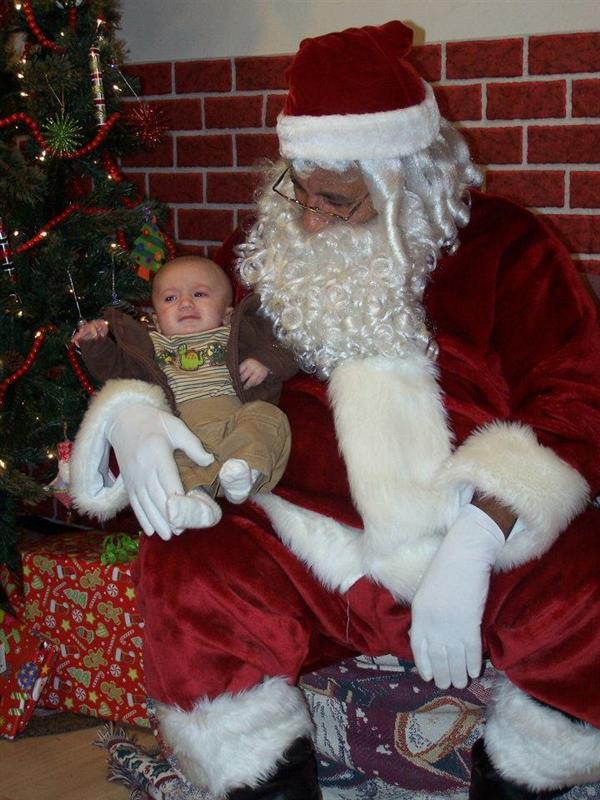 ExploreToys's tweet photo. Meet Santa at Earth Explorer Toys on Black Friday &amp; Small Business Saturday.  https://t.co/r3GwMIY3LH https://t.co/1pWbyzX2R4