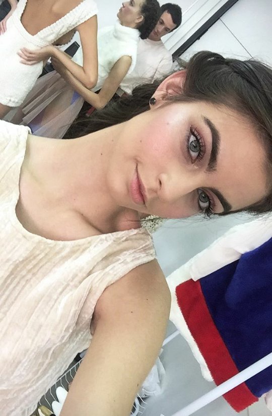 chloefbleu's tweet image. I fell in love and it filled my soul with flowers💐