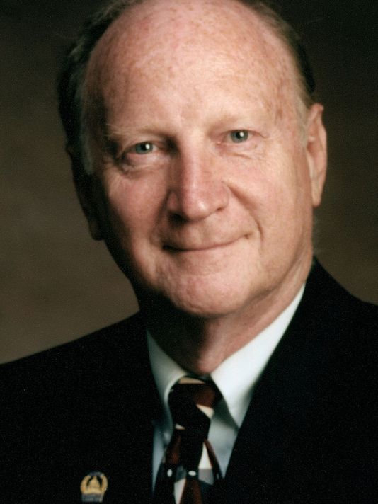 KYSenateGOP's tweet photo. Senator Dan Seum has been reelected Senate Majority Caucus Chair for 2017-18! Congrats! #kyga17 #WeAreKY https://t.co/fLCVwGYDw1