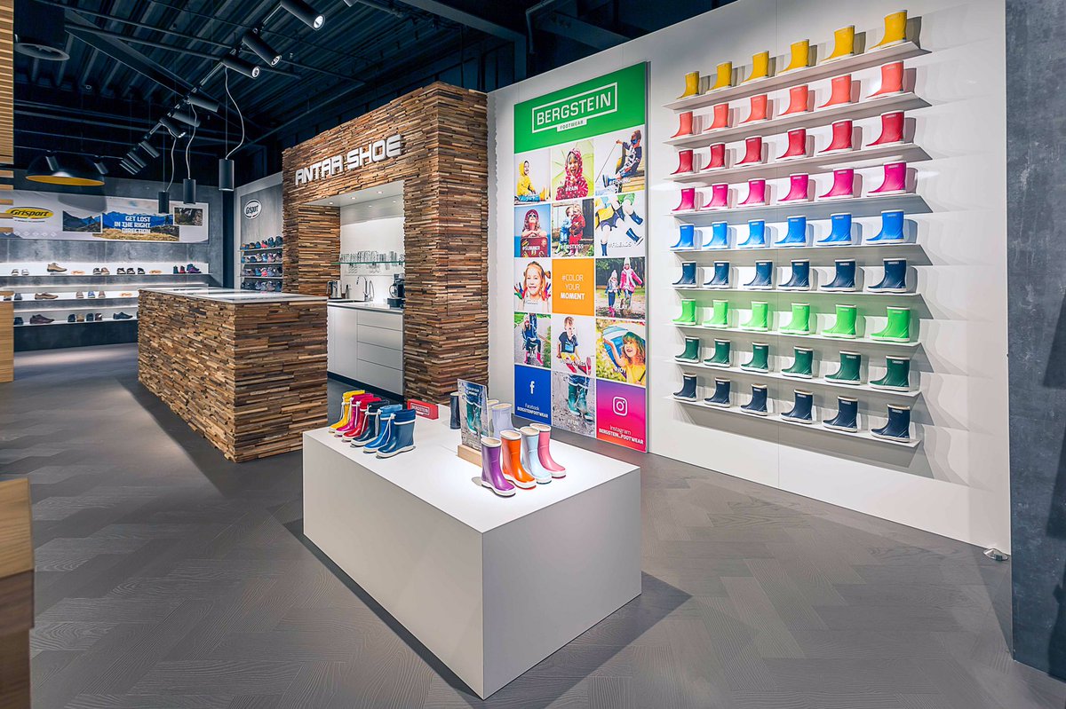 Showroom opgeleverd voor Antar Shoe. Mooie opdracht, leuke opdrachtgever en een geweldig eindresultaat! #interieurbouw #interieurarchitect