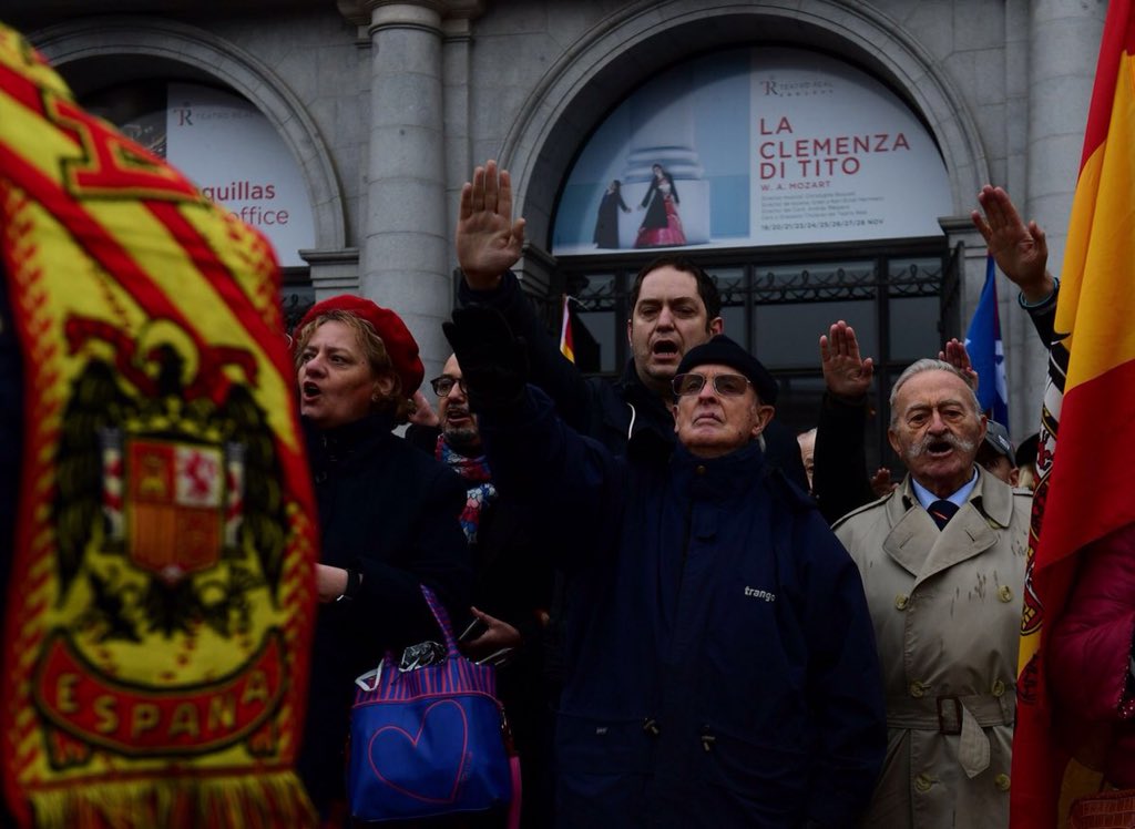 Antifaxismoa's tweet photo. ¿Dará alguna explicación delegación del gobierno o el ministro del Interior por la agresión y los actos fascistas del #20N?
@IzcaNacional https://t.co/SPnhIepSO9