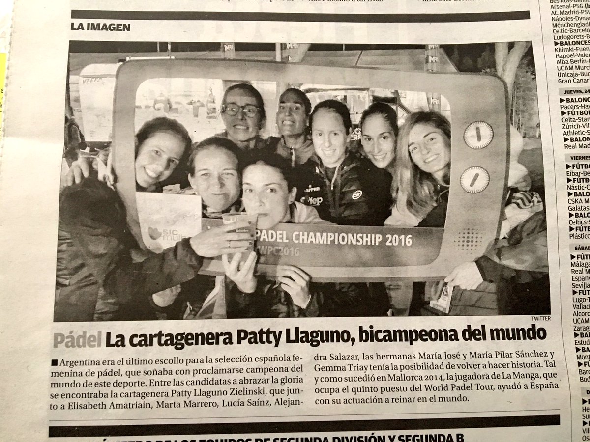 mundipadel's tweet photo. Una imagen que vale más que mil palabras. Nuestras chicas de la selección española de pádel tras coronarse campeonas del mundo https://t.co/9jWE9peGie