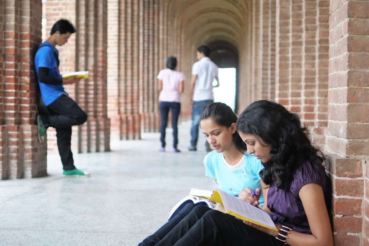 Taahakhalid's tweet image. How Being a &apos;C&apos; Student Helped Me in Business dlvr.it/Mjf7lf #Employee_Experience