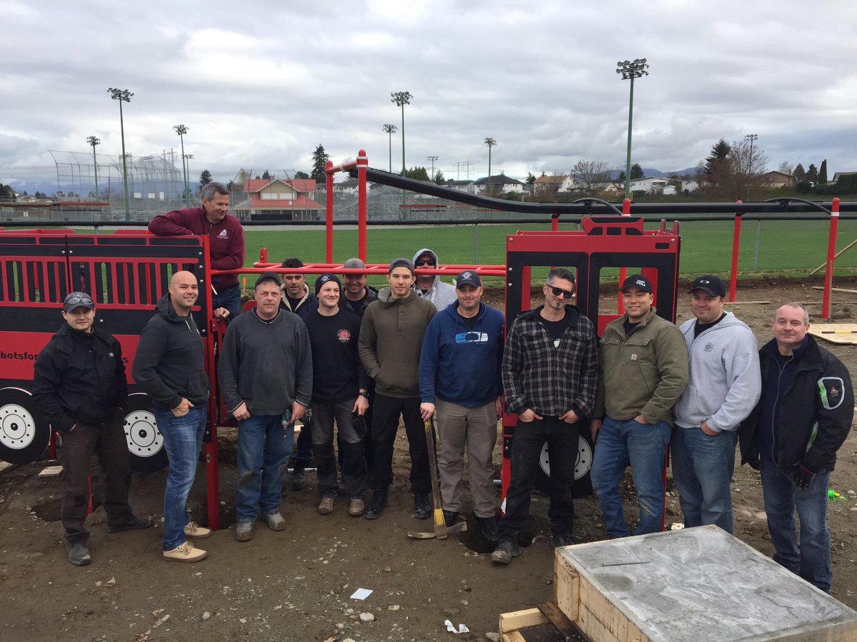 iaff2864's tweet photo. Our members donating their time to help set up our new park, affectionately dubbed the "FireGround". In collaboration with Abbotsford Parks. https://t.co/RlhOvxx4fA