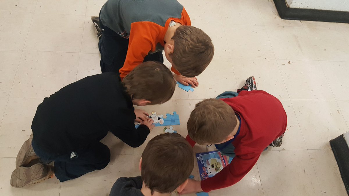 ftowerexcel's tweet photo. Working on our teamwork! #puzzleraces https://t.co/vDmFiQmkGP