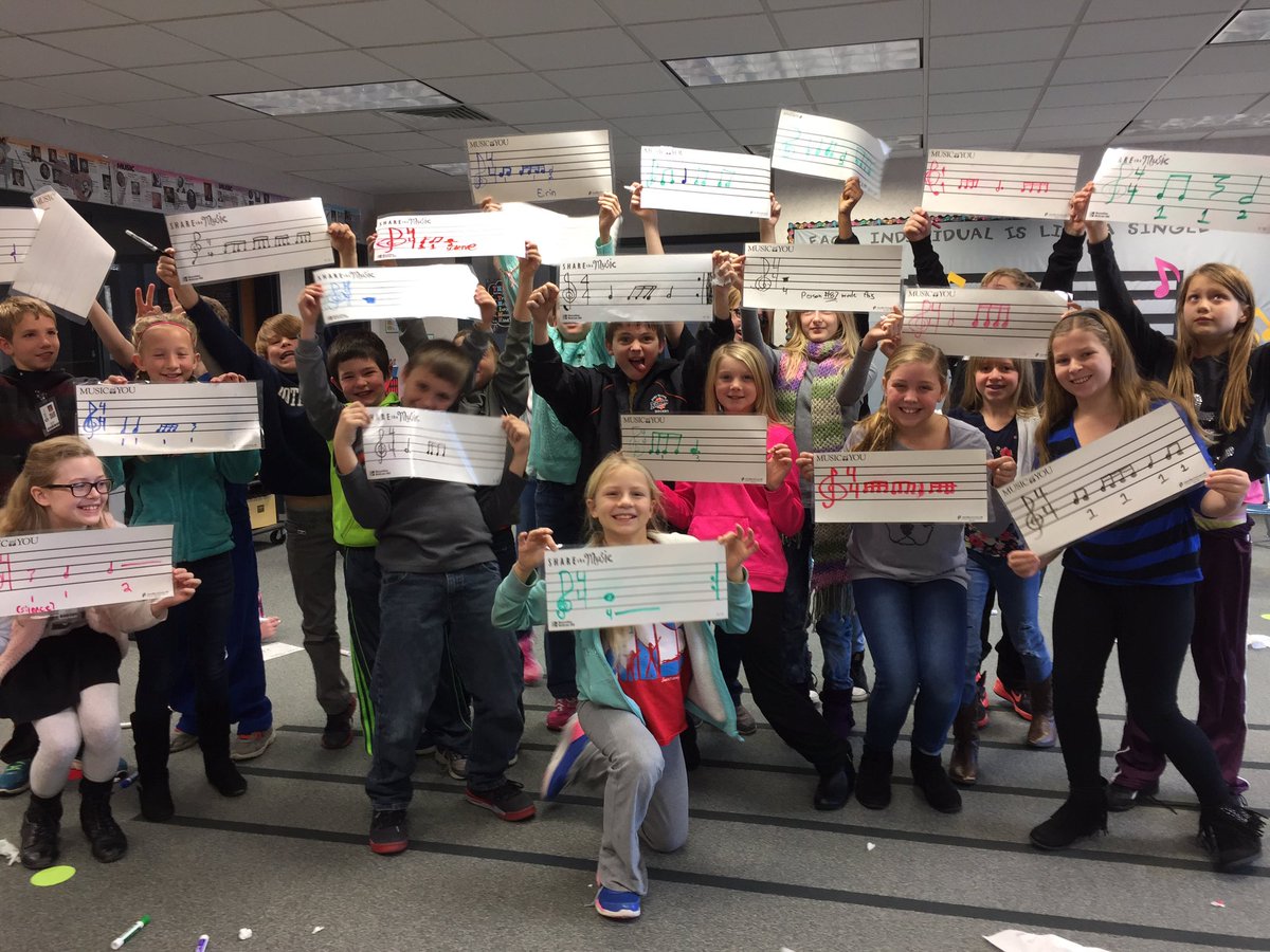 HES_RamserMusic's tweet image. Composing rhythms in 4/4 time.  #5thgradecomposers #sixteenthnotes 
@HESWolpert5W