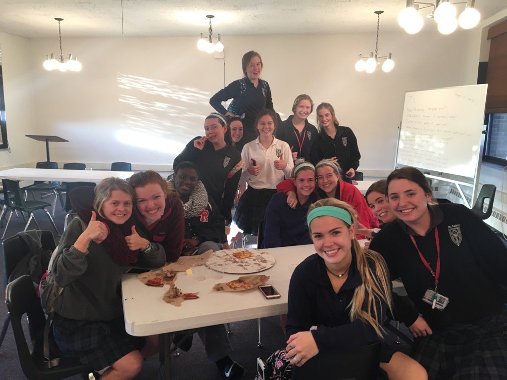 KennyMMC's tweet photo. SADD and student government Thanksgiving pot luck! @MacSuperfan1 https://t.co/SWoSdsIz2P