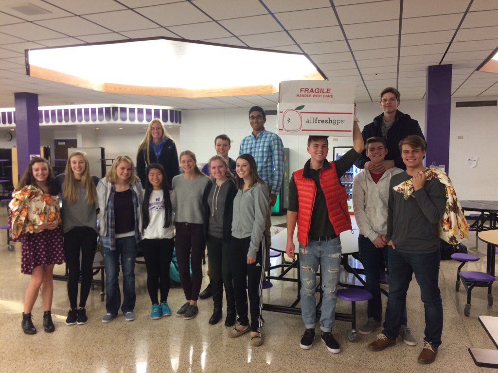 werner_jill's tweet photo. @WNHSKey members are heading out to bring holiday joy to 9 North families by providing them with Thanksgiving dinner. https://t.co/oqfvckTDun