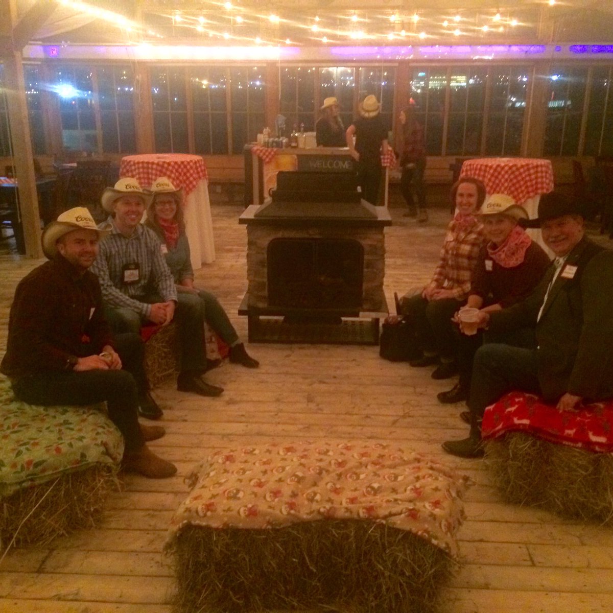 MurphysHalifax's tweet photo. It's partay time....heehaw! #countrykitchenparty #2016tourismsummit #investintourism #tans https://t.co/1u4N3blLDv