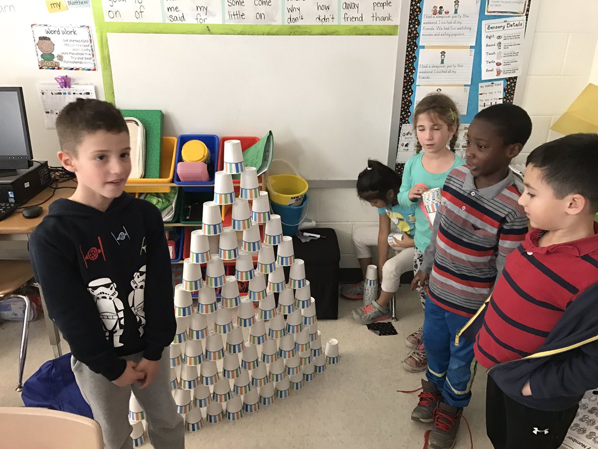 caitmnav's tweet image. Building our math facts tower, flexible seating, technology, and turkey number matching! 🦃#tqtweet #collaboration #diverselearningstyles