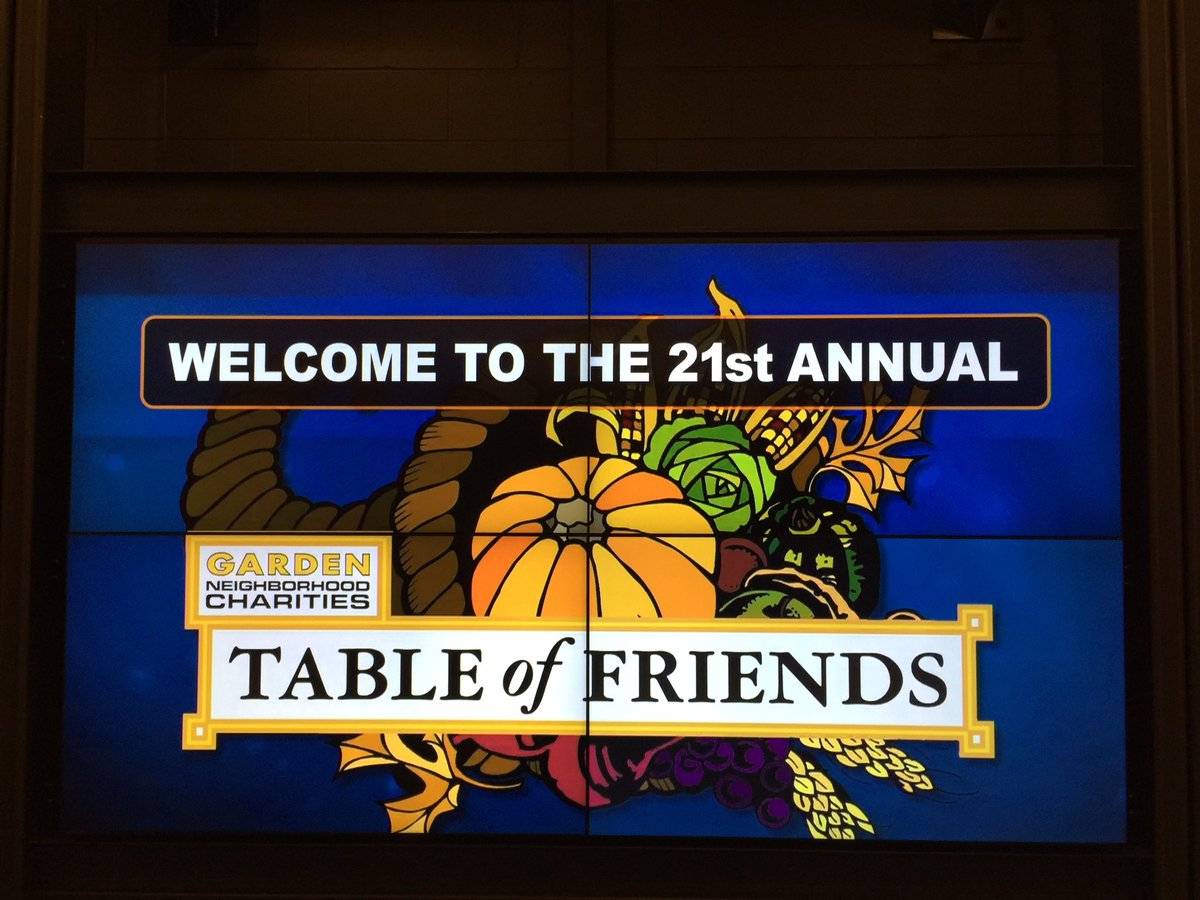 koop_bjk's tweet photo. #tdgarden #tableoffriends event defines the meaning of #Thanksgiving https://t.co/b36iwsQfOE