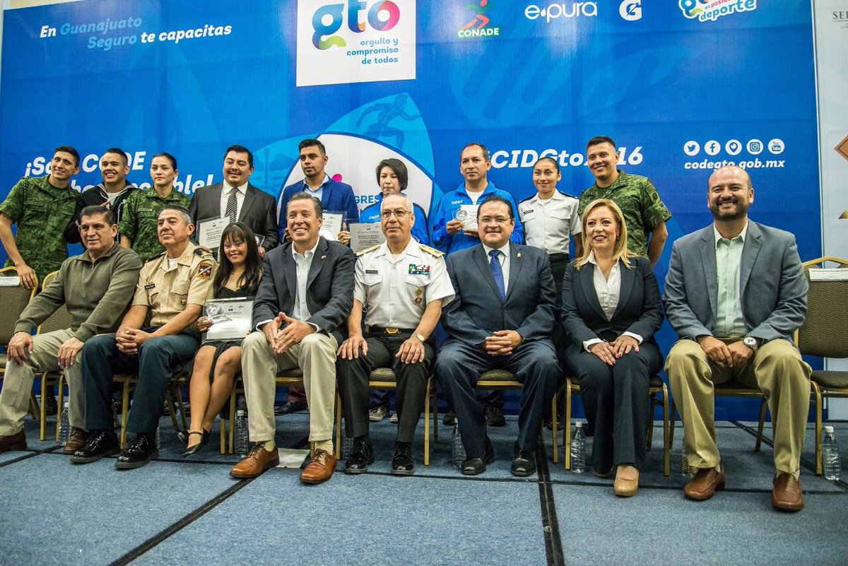 deportegente's tweet photo. #CodeEsNoticia 🗣

Reconocen el desempeño de atletas olímpicos navales en #Rio2016

➡️https://t.co/7BR3KpeG89 

Vía 📲@laprensaoem https://t.co/pn0uWIvTG2