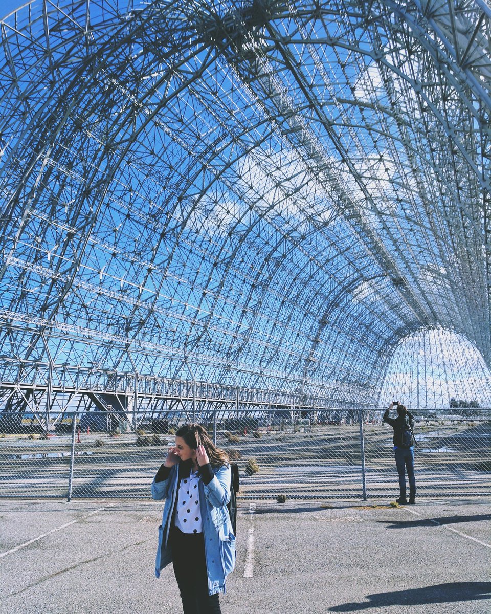LJKenward's tweet image. One minute I'm at Taco Bell the next I'm at Hanger One at @NASA ! America! 🇺🇲🙌🚀 This @catalyst_au Mission is lit! #SC2016 Thanks @seamusdt 👊
