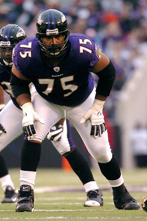 1340AMFOXSports's tweet photo. This #DmvNative Jonathan Ogden is from DC. He went to St. Albans High School before playing College ball for UCLA and Pro Ball for @Ravens https://t.co/EkyTifiv6t