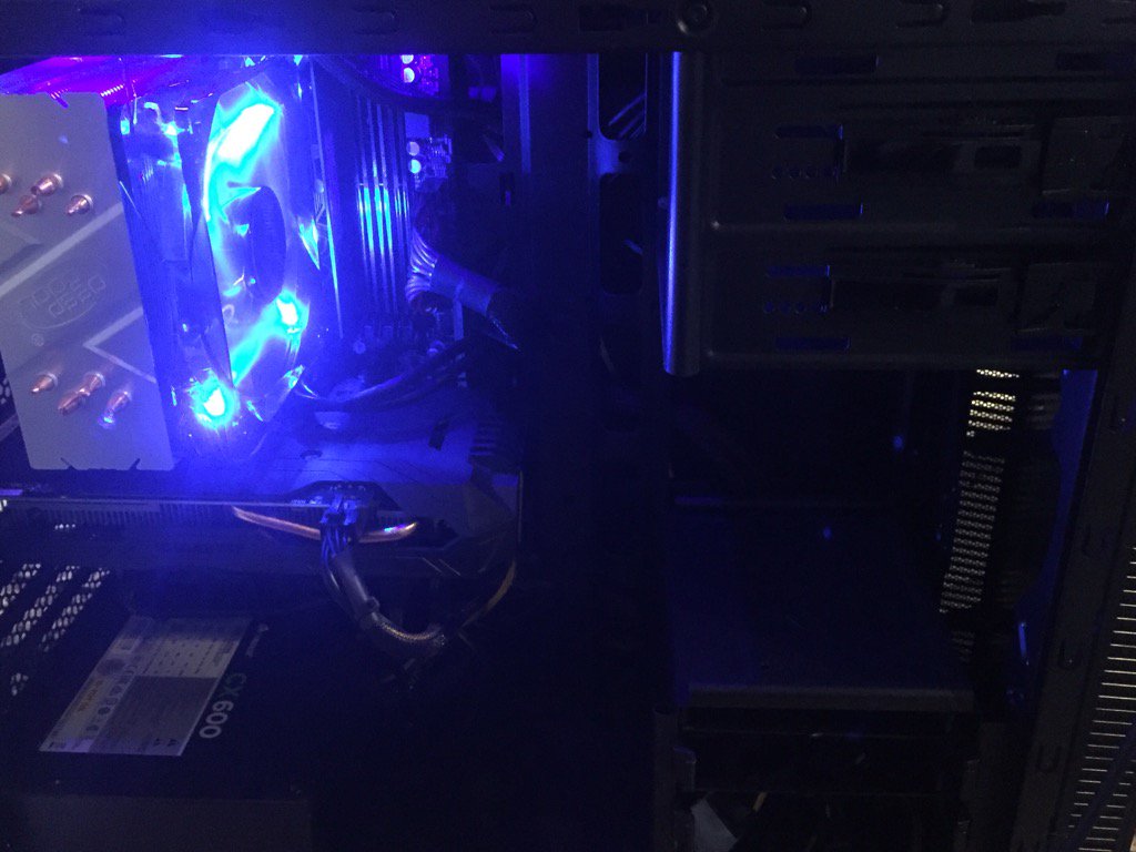 Undrpowered's tweet image. #IntelGameOn