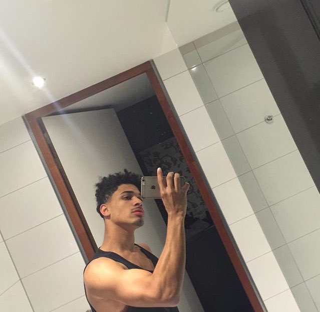 __ Devon biggest star in this b
__ ya already know rt for ya boy 
__ hit me up once you hit that follow and rt button😊