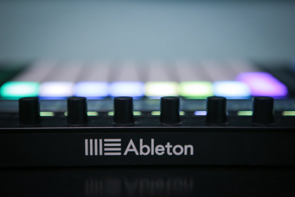 SlamAcademy's tweet image. On #blackfriday you can save over $2000 on our @ableton program. Buy an experience, not a sweater. #abletontraining #ableton #sale #deals