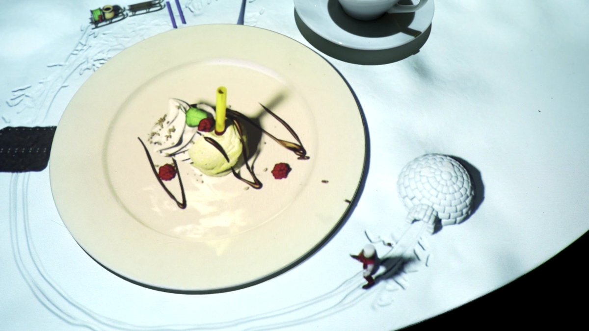 We love precision videomapping - it's entertainment on a plate!
tinyurl.com/go5qaes
#atissue #atissuejournal #delphinehirasuna