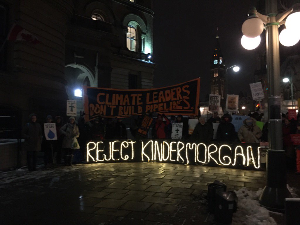 lizbernstein's tweet photo. #KMVigils #ottawa #stopkindermorgan climate leaders don't build pipelines #Tarfree613 https://t.co/8EMiphCJam