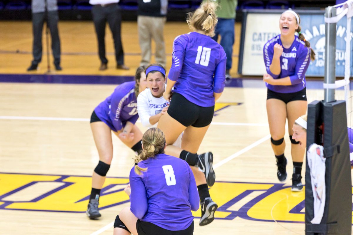LipscombVBall's tweet photo. Winning a Championship never gets old. #BigDance #LUV #NCAAVB https://t.co/TU8xURJEzB