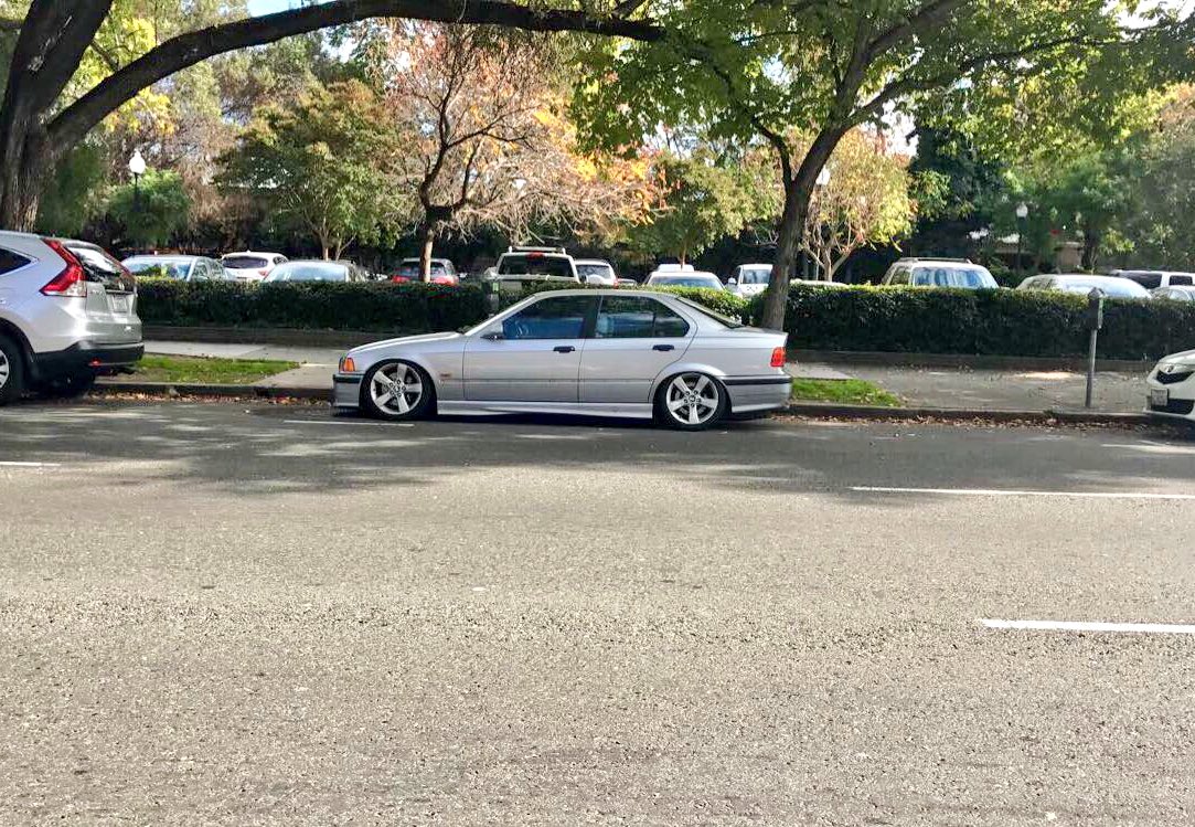 ast00pidgirl's tweet image. downtown shawtyyy 💃🏼#bmw #e36 #m3