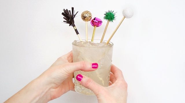Madison Magazine (@madison_mag) on Twitter photo This DIY project, via <a href="/RevelMadison/">Revel Madison</a>, will chase away the winter blues and put a splash in your cocktail. buff.ly/2fW0BQn #MadisonWI This DIY project, via <a href="/RevelMadison/">Revel Madison</a>, will chase away the winter blues and put a splash in your cocktail. buff.ly/2fW0BQn #MadisonWI