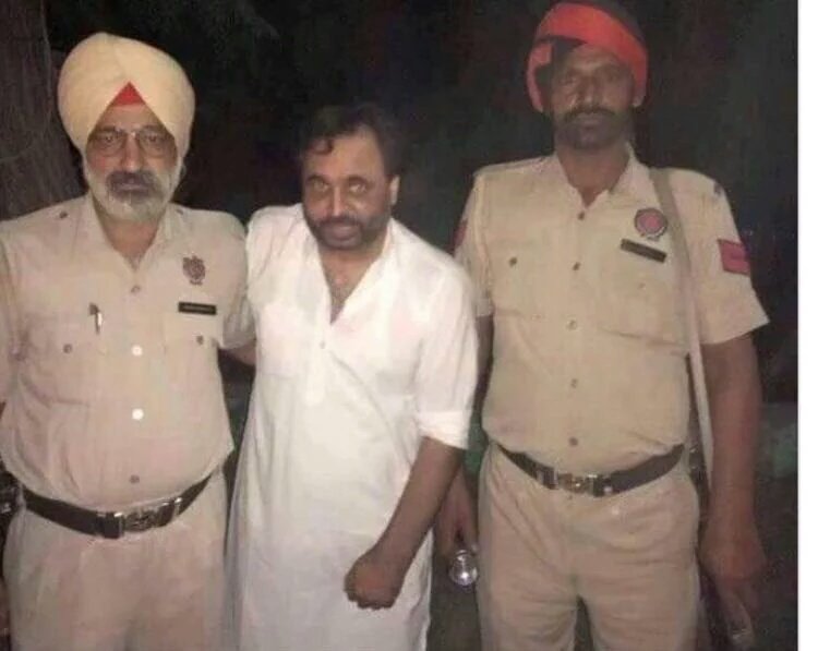 samarsanatan's tweet image. Man is Chief Ministerial candidate of @AamAadmiParty in Punjab, he will make Drugs free Punjab according to announced by @ArvindKejriwal .