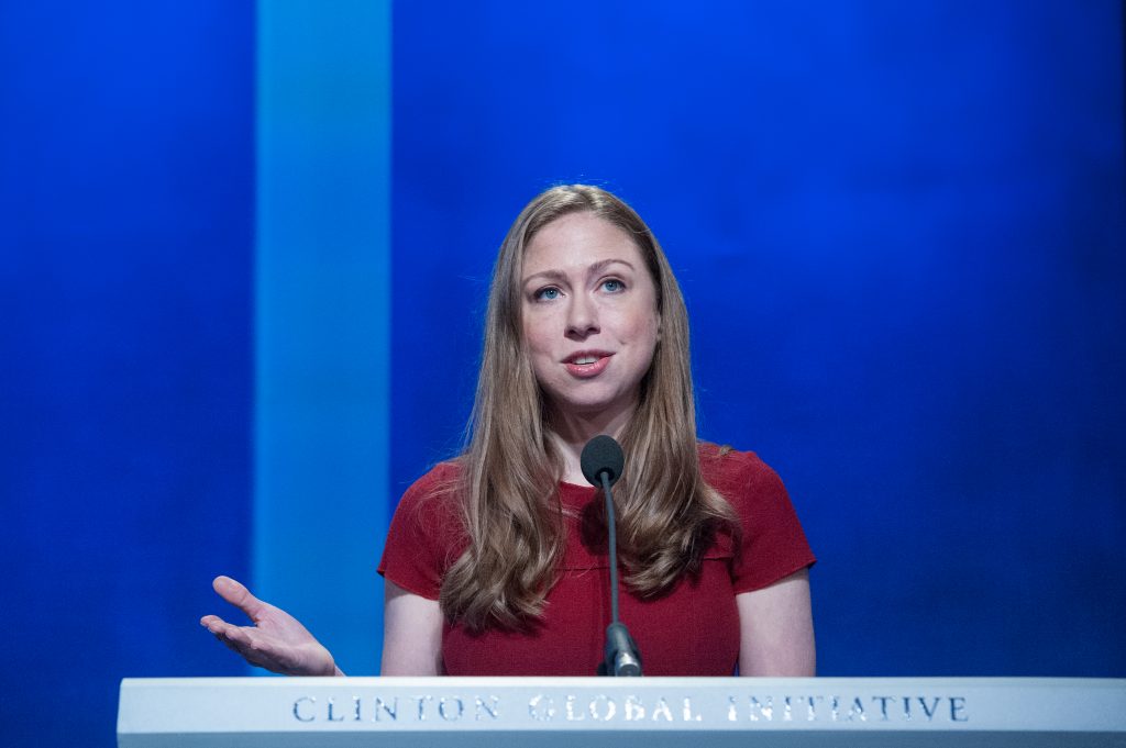 viralberg's tweet photo. 20 Things You Didn’t Know About Chelsea Clinton - https://t.co/8MhQXgCYYE
#BillClinton #ChelseaClinton #FirstKids #HillaryClinton https://t.co/0eDOeMtXHj