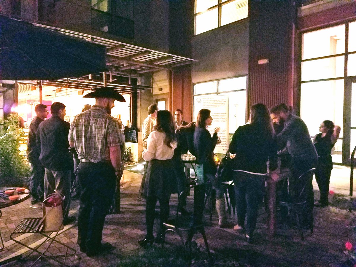 Stayinthe_LOOP's tweet photo. Fun times with the @EdwardsAquifer at the @highstreetwine happy hour mixer #engageleadtransform #networking https://t.co/mjEAP02Kmx