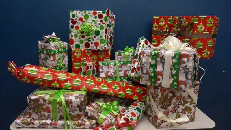 Souper du Noël + danse du CCF de #tbay 3 déc. Une 20aine de cadeaux à gagner ! Billets à 35 $ en vente Centre franco, à l'<a href="/Franco_N_O/">AFNOO</a>