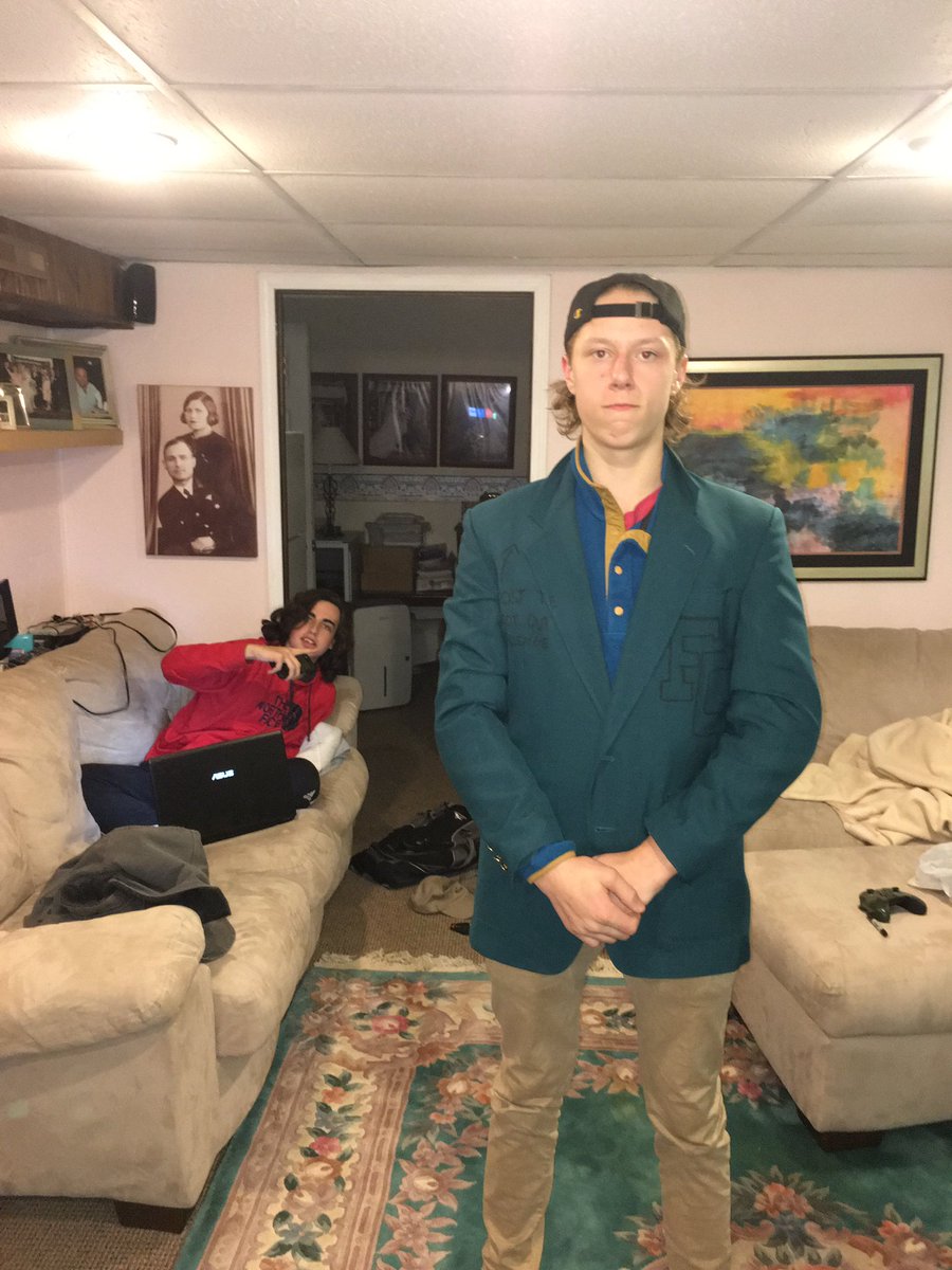 ChapelHockey's tweet photo. FC's shoot out loser jacket > Masters green jacket. #commencefueling #SFAQL https://t.co/vHFF5nXS4J
