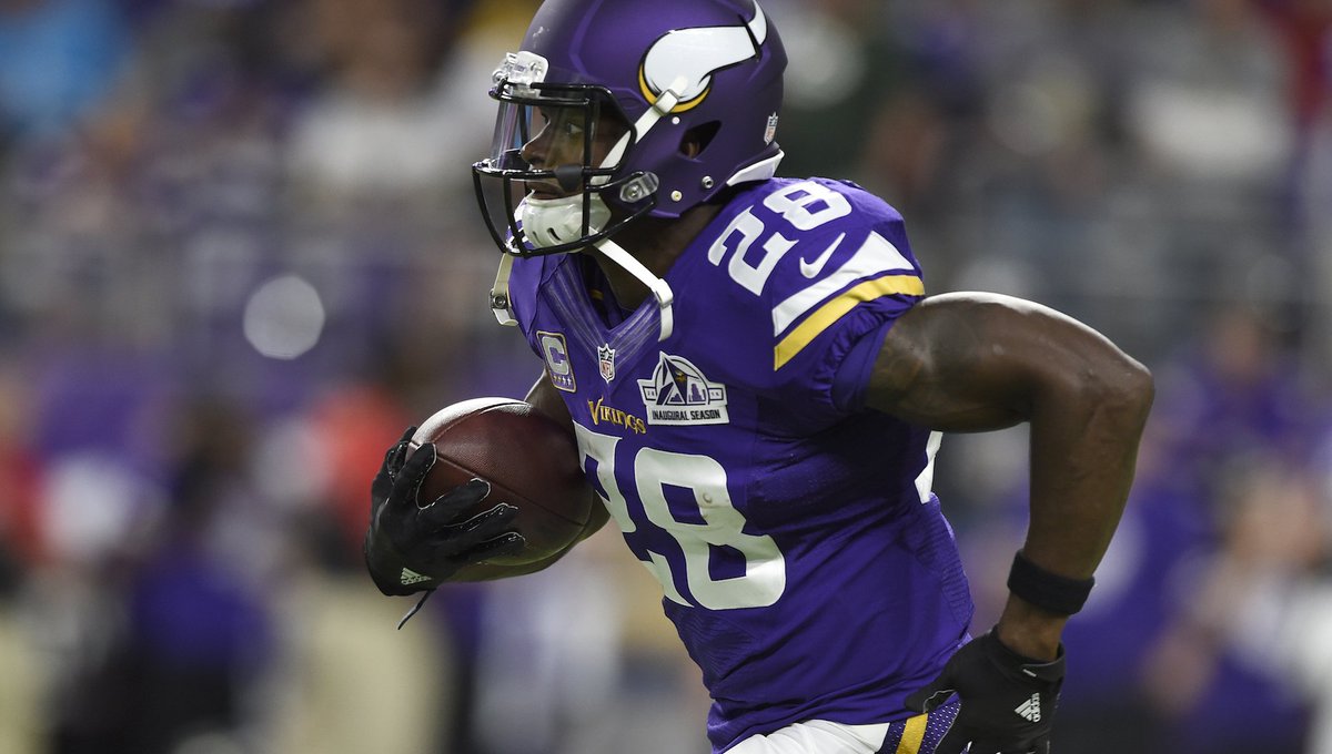 Deadspin's tweet photo. Report: Adrian Peterson could be back in a month https://t.co/Oknim7aSXf https://t.co/QYH1Y0d6lG