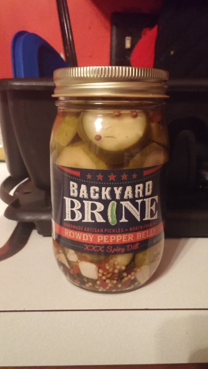 mhammer323's tweet photo. @BackyardBrine was nice to meet you! You were very hospitable. Our favorite booth at the #picklefestival Great people! #backyardbrine https://t.co/LiNUyneH8m