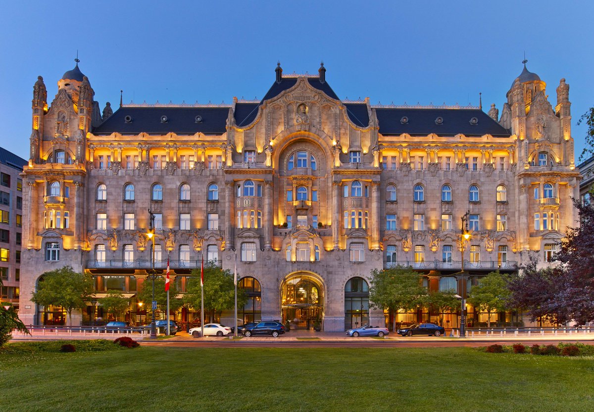 EDGdesign's tweet photo. Congrats #designteamEDG for winning best hotel restaurant design for #kollazs at @FSBudapest at #EHDA2016 https://t.co/H3n4gnw09g https://t.co/qLfA0VMeGX