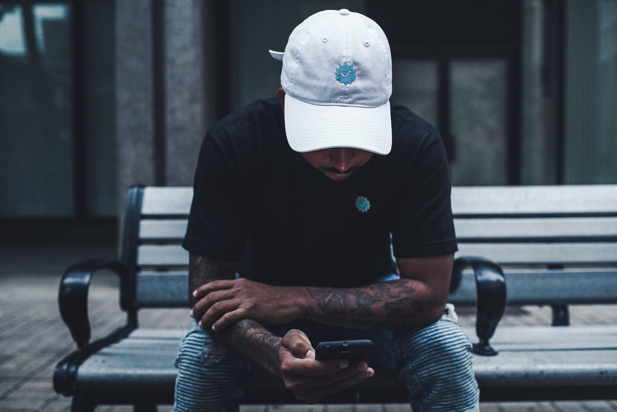 MicahBanks's tweet photo. When Instagram doesn't want to verify your account so you verify yourself. Dad hats available @ParadiseDriveHI on Black Friday #BANKSszn2 https://t.co/XFn9uMtNN3