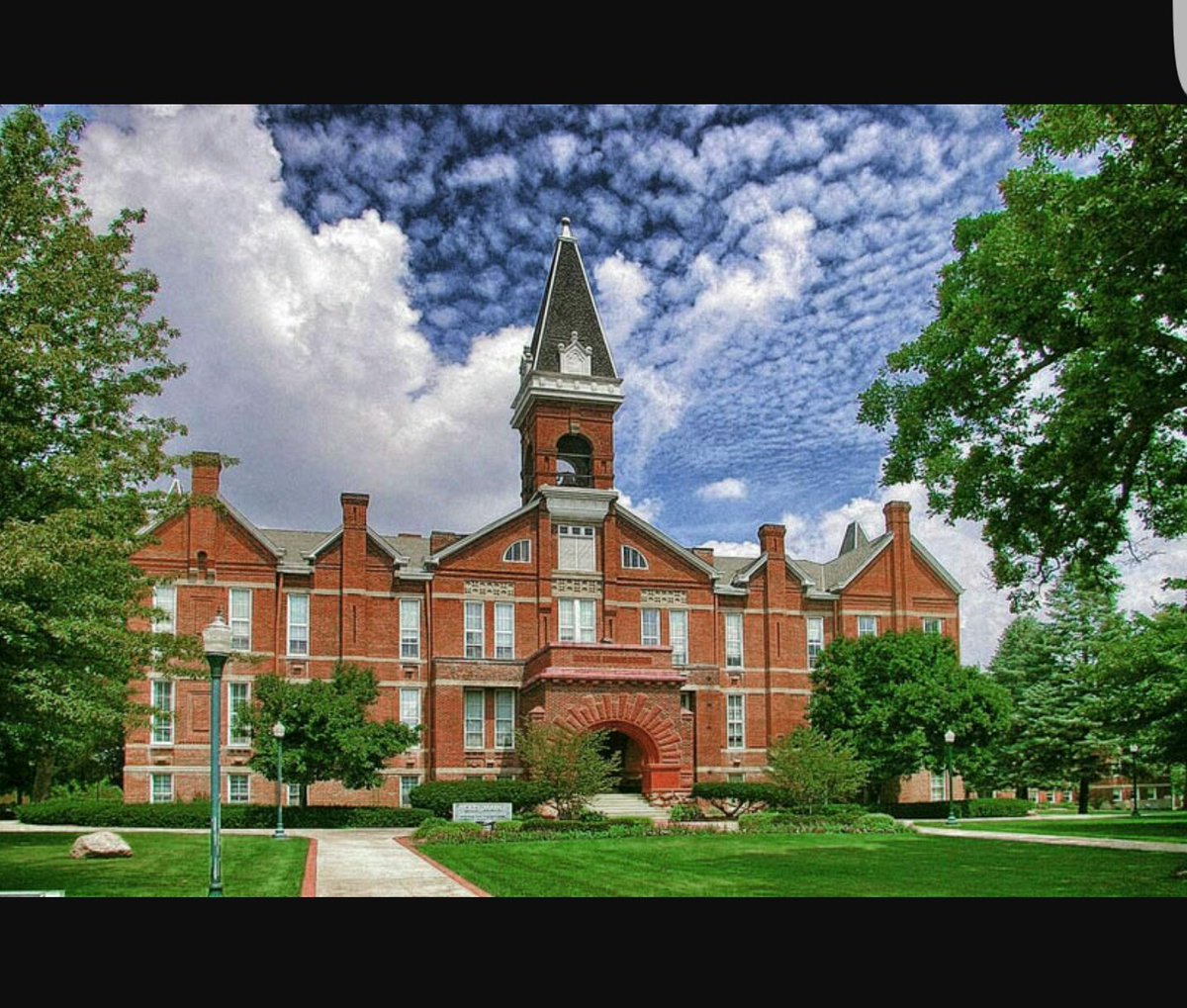 Blessed to recieve my 3rd D1 offer from Drake University 🏈🏈