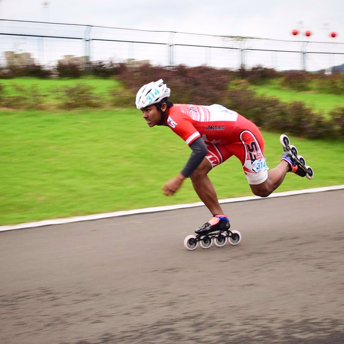 MPCWheels's tweet photo. Fast.
Faster.
Fastest.
#Follow @mpcwheels for more photos you love. 
https://t.co/jxCi5iJCut
#love #mywheels #mpcturbo #goskate https://t.co/wpjQQyjpLi