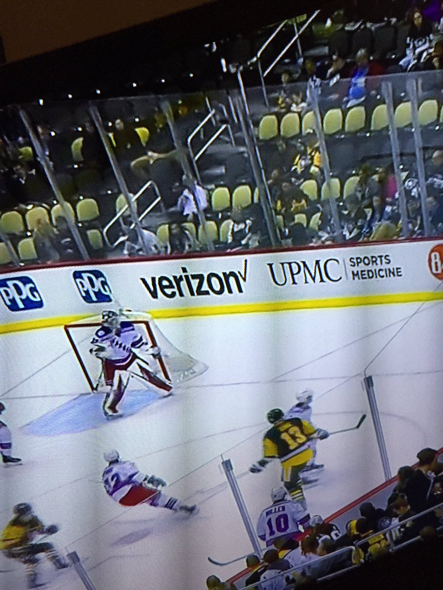 VincentPinciaro's tweet photo. @penguins what's with all the empty seats.... oh wait that's right ur team get smacked by NYR 5-2 https://t.co/eNOUMtfqvH