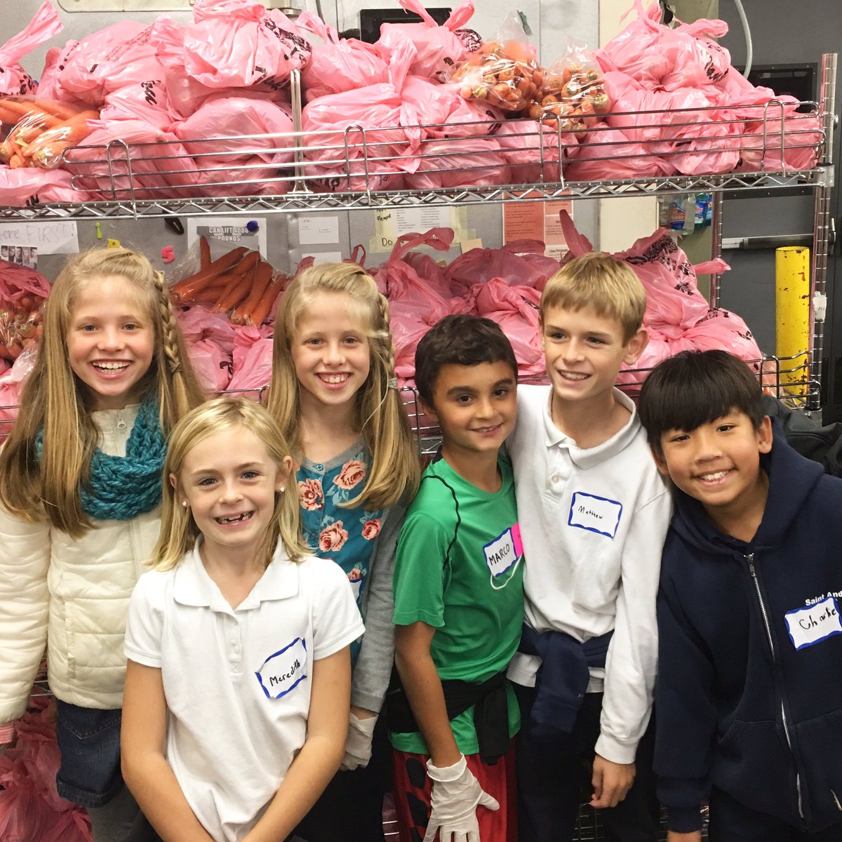 We prepped food boxes for @SHCSTheHeart tonight, but we still need about 1,000 turkeys before Wed. Donate, please! donate.sacredheartcs.org/checkout/donat…