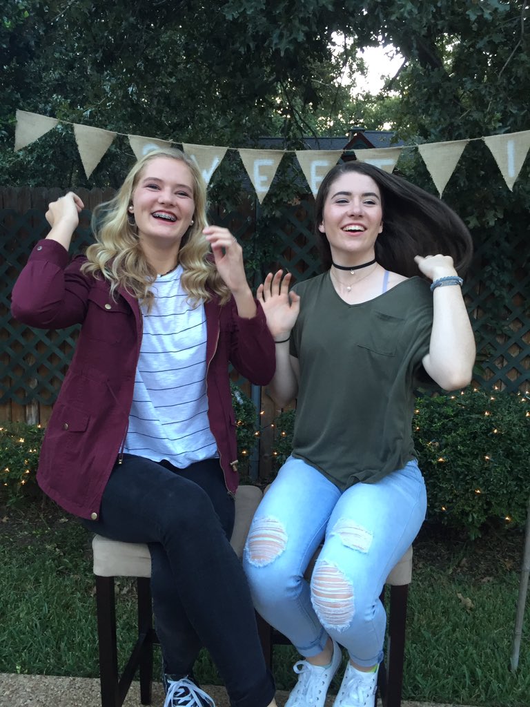 AudreyGerzsenyi's tweet photo. Happy 16th birthday @cloegn you're my #1 and I love you more than anything!! #baller #rockstar #birthdaygirl #roachkiller https://t.co/rPZS4TDMst