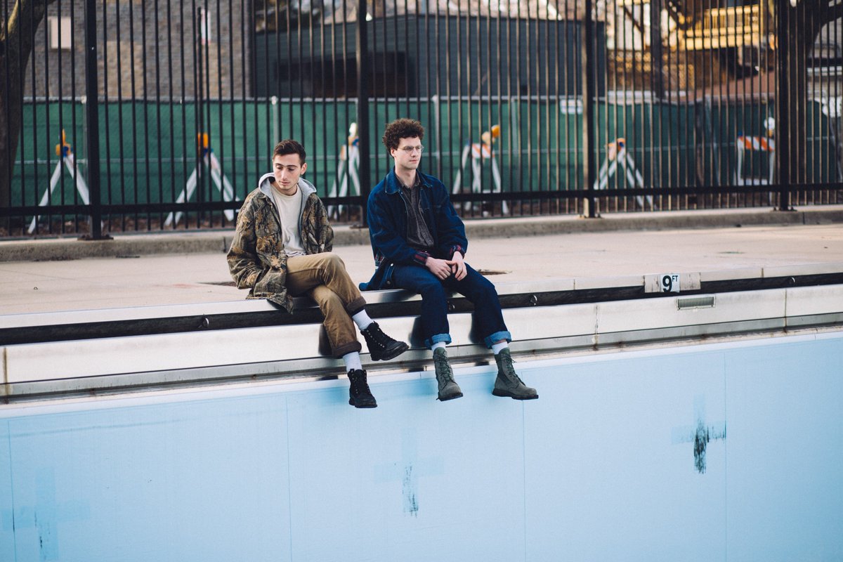 Whitney Live In Seoul  1월 16일 저녁 8시 하나투어브이홀. 2016년 가장 훌륭한 앨범 중 하나를 라이브로 만날 수 있습니다. 티켓 예매 정보는 수요일에 공지하겠습니다.