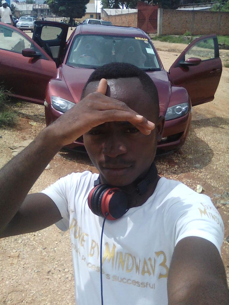 Izigag's tweet image. Petasse tourne sur snap tube telecharge mes amis