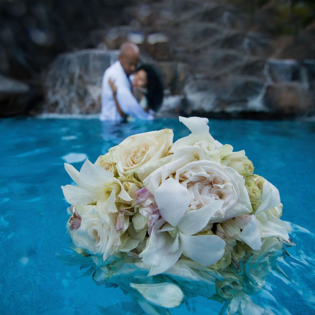 The Day After... Westin Maui Resort and Spa... always fun in the pool! #nationofbullz #casafras_h2o #westinweddings