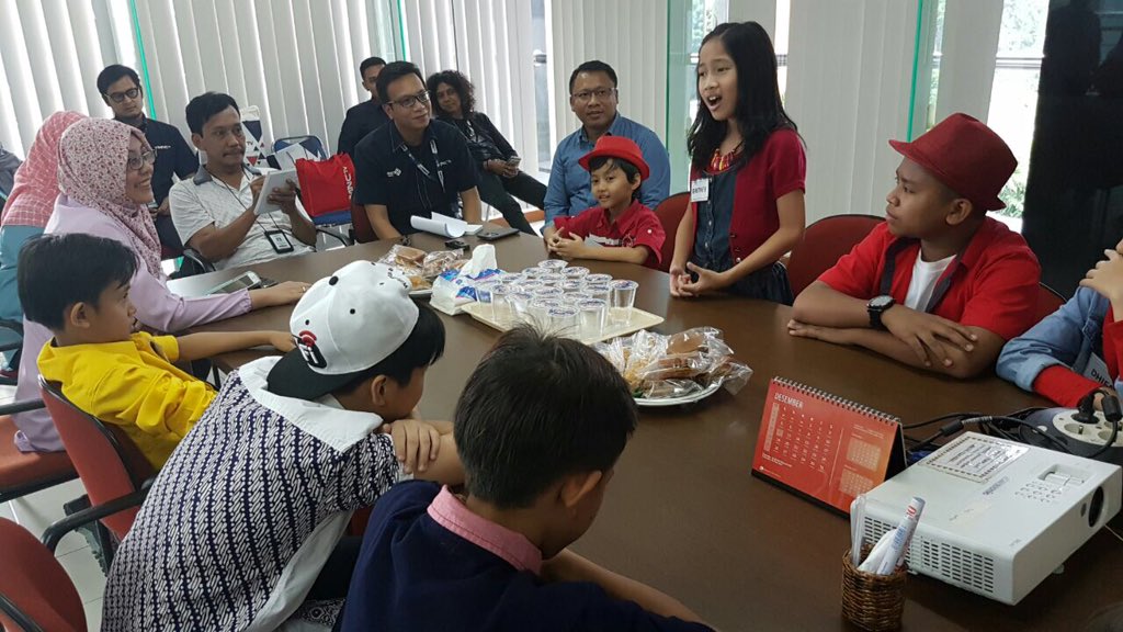Official_MNCTV's tweet photo. Yay! Ini dia keseruan Juniors yang berkunjung ke @Tabloidnova .Cuma mau ingetin aja nih, jangan lupa saksikan aksi mereka di #IdolJrSpekta2 https://t.co/flyCNgWdid
