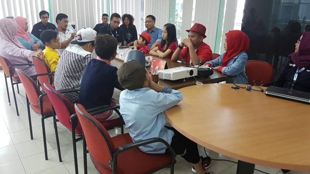 Official_MNCTV's tweet photo. Yay! Ini dia keseruan Juniors yang berkunjung ke @Tabloidnova .Cuma mau ingetin aja nih, jangan lupa saksikan aksi mereka di #IdolJrSpekta2 https://t.co/flyCNgWdid