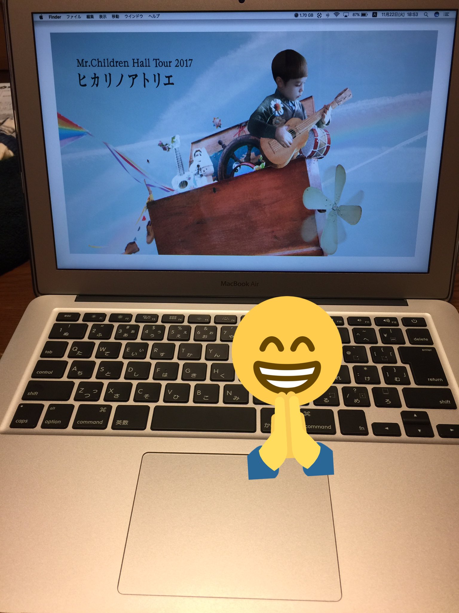 Kazu Mr Children Hole Tour 当選祈願ということで パソコンの壁紙にしましたw 当たりますように ミスチル ヒカリノアトリエ 当選祈願