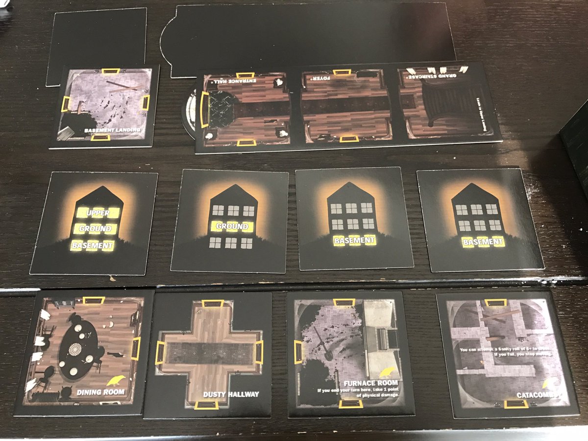 _awareness_'s tweet photo. 【Betrayal at House on the Hill】が、タイルの裏表が剥がれてしまい、どれがどれなのかわからず…
かろうじてBasement LandingとEntrance Hallは特徴的なので分かるのだけど。 https://t.co/mHd6wIZ0IN