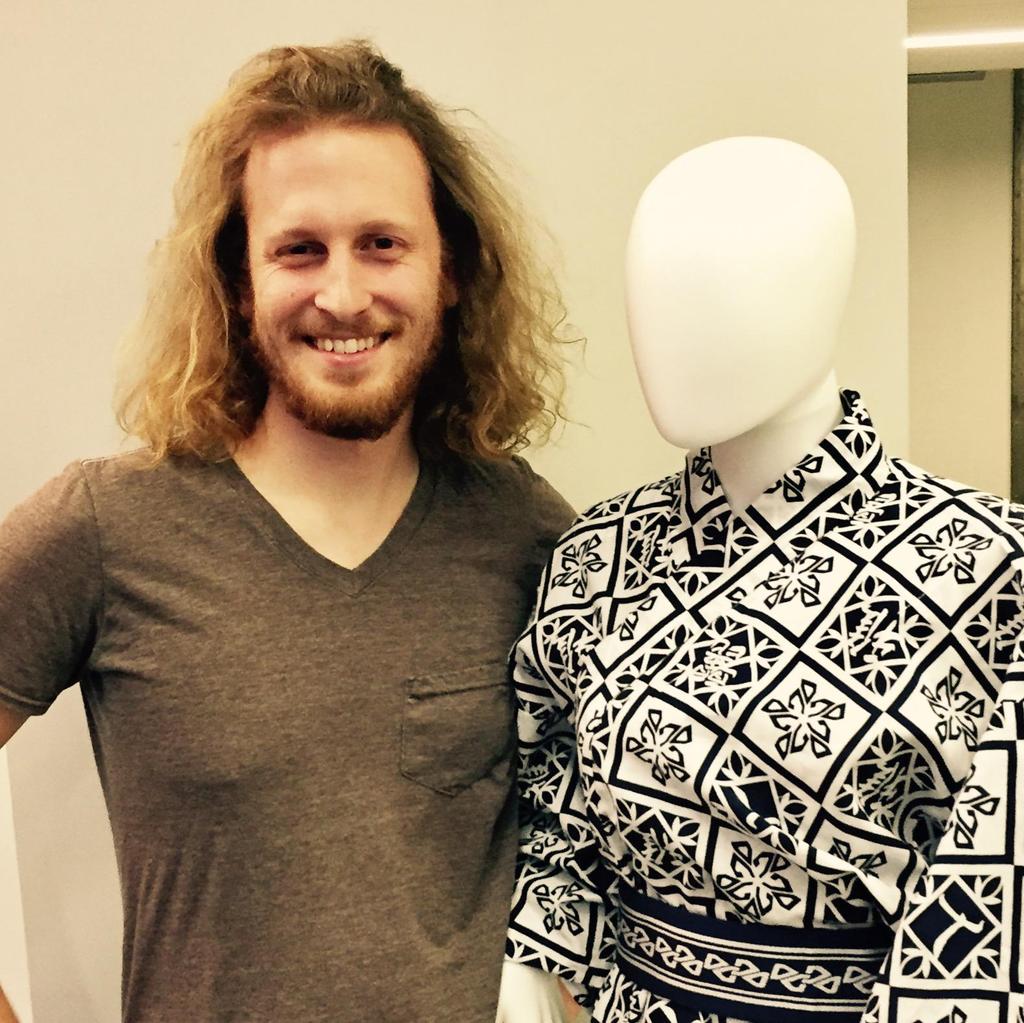 Blockstream's tweet photo. Andrew Poelstra and Lord Voldemort, inventor of Mimblewimble, pose for a picture prior to his presentation at @SFBitcoinDevs. https://t.co/aYsU8sjdWc
