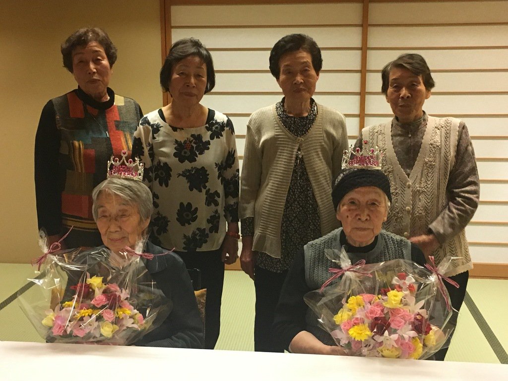 東海テレビニュースone 盛り上がる女子トーク のべ５２１年分 上から93歳 91歳 歳 86歳 歳 80歳 全員80歳オーバーのご長寿6姉妹が岐阜で温泉旅 ぎんさん娘姉妹も仰天のお元気ぶりです ニュースｏｎｅ 16時49分 東海テレビ T