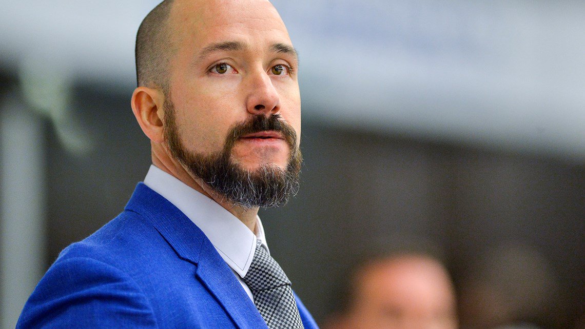 Brandon <a href="/Reider5145/">Brandon Reid</a> har gjort Aa Pirates til en magtfaktor på  coachingfilosofi bygget på medmenneskelighed. bit.ly/2gcGsJ2 #isdk